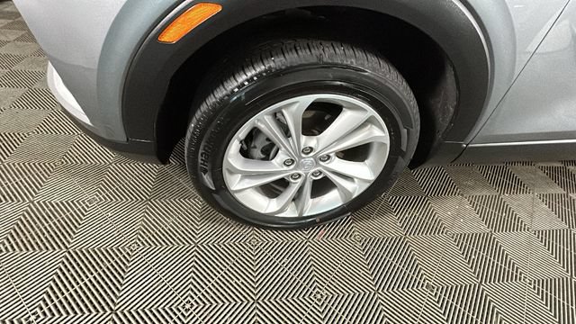 Used 2023 Buick Encore GX Preferred w/ Cold Weather Comfort Package AWD/4WD image 9