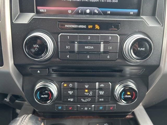 Used 2015 Ford F150 Platinum w/ Equipment Group 701A Luxury image 26