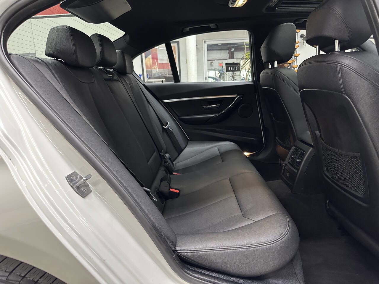 Used 2018 BMW 330i xDrive 330i xDrive AWD 4dr Sedan w/ Convenience Package image 15