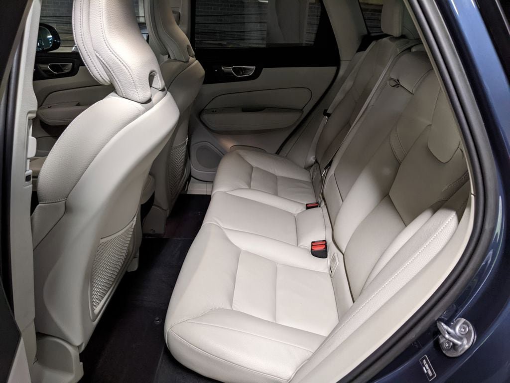 Certified 2023 Volvo XC60 B5 Plus w/ Climate Package AWD/4WD image 23
