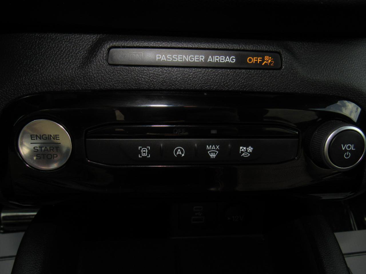 Used 2023 Ford Escape ST-Line w/ Tech Pack #1 AWD/4WD image 19