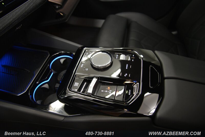 Used 2026 BMW 530i w/ M Sport Package RWD image 39