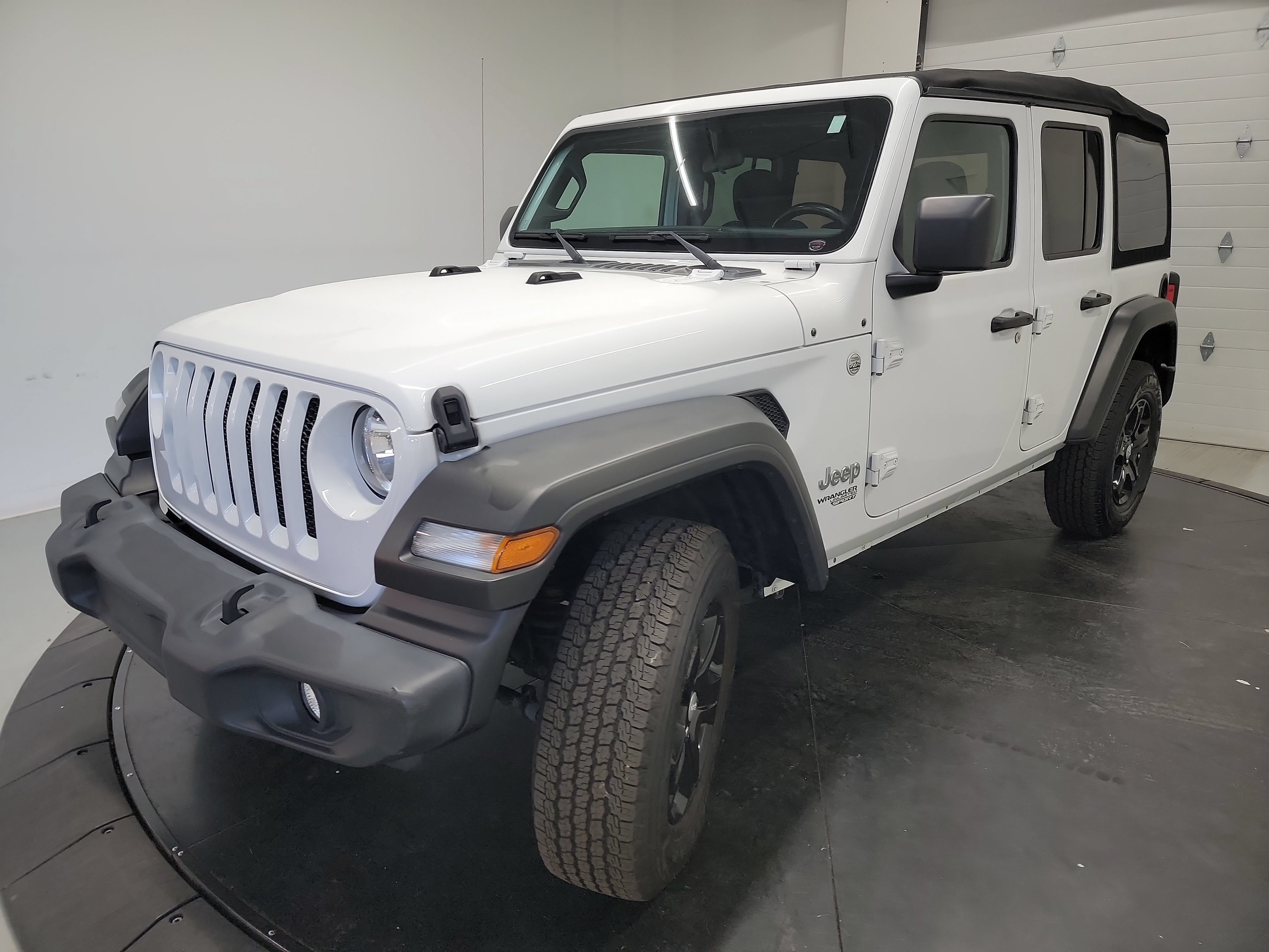 Used 2021 Jeep Wrangler Unlimited Sport AWD/4WD image 3