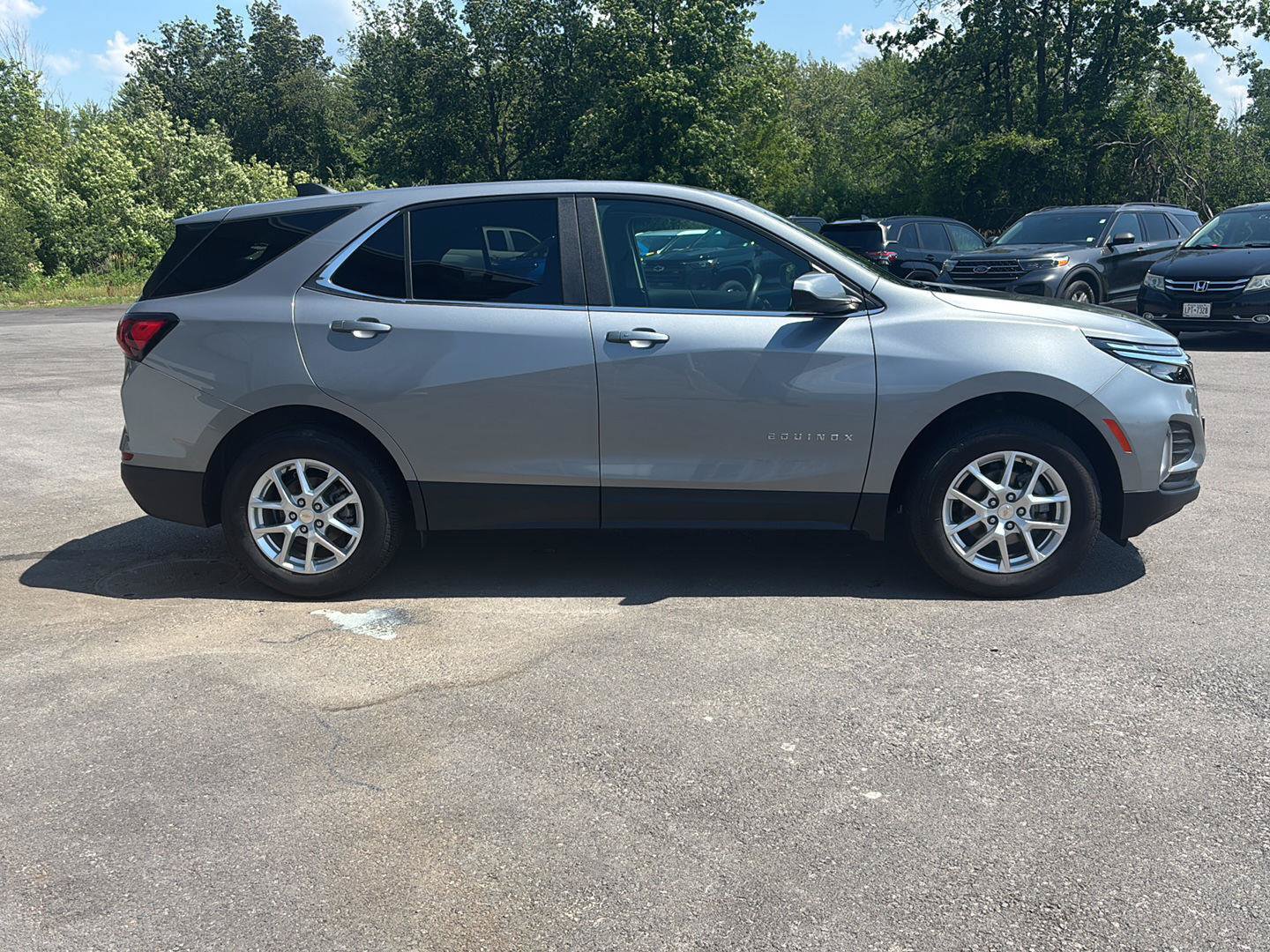 Used 2024 Chevrolet Equinox LT AWD/4WD image 4