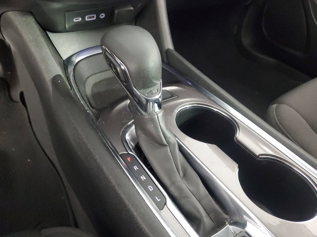 Used 2022 Chevrolet Malibu LT FWD image 17