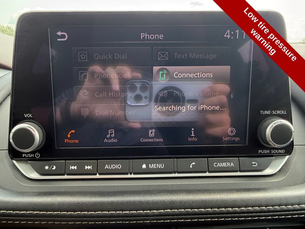 Used 2023 Nissan Rogue S AWD/4WD image 26
