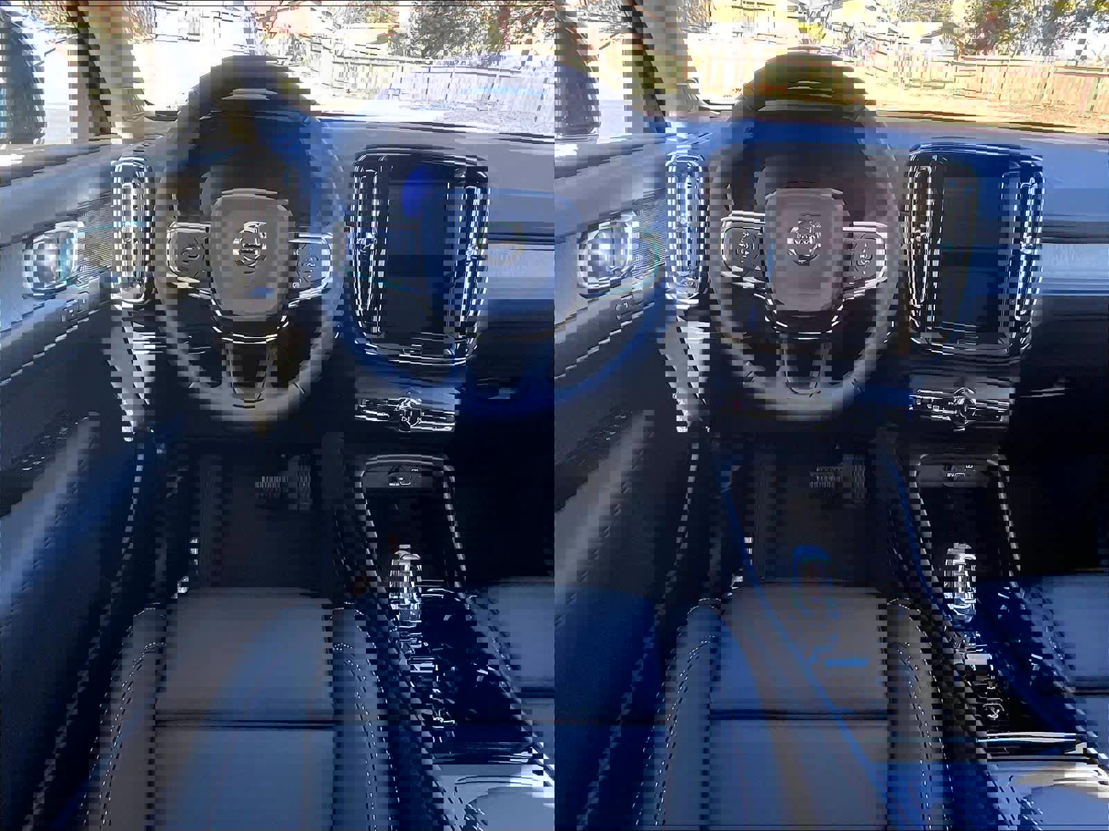 New 2026 Volvo XC40 B5 Plus w/ Protection Package Premier image 15