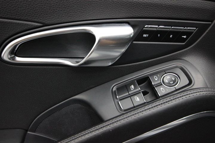 Used 2014 Porsche 911 Carrera 4 w/ Sport Chrono Package image 15