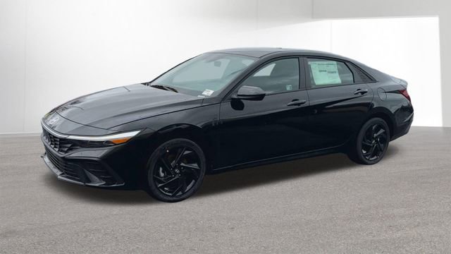 New 2026 Hyundai Elantra Sport image 4