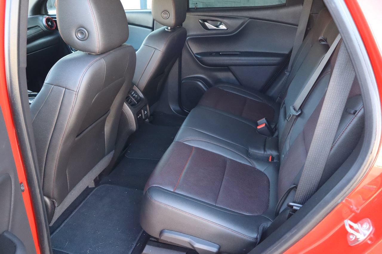Used 2019 Chevrolet Blazer RS w/ Sun and Wheels Package FWD image 6