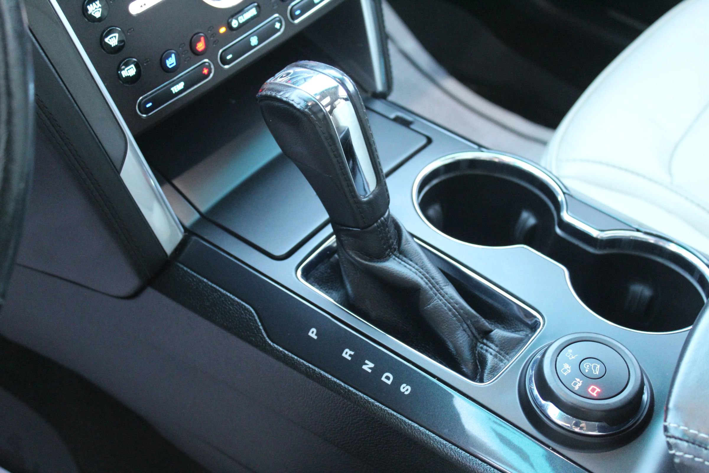 Used 2016 Ford Explorer Platinum image 28