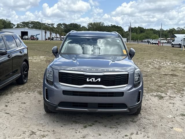 Used 2022 Kia Telluride EX w/ EX Premium Package FWD image 3
