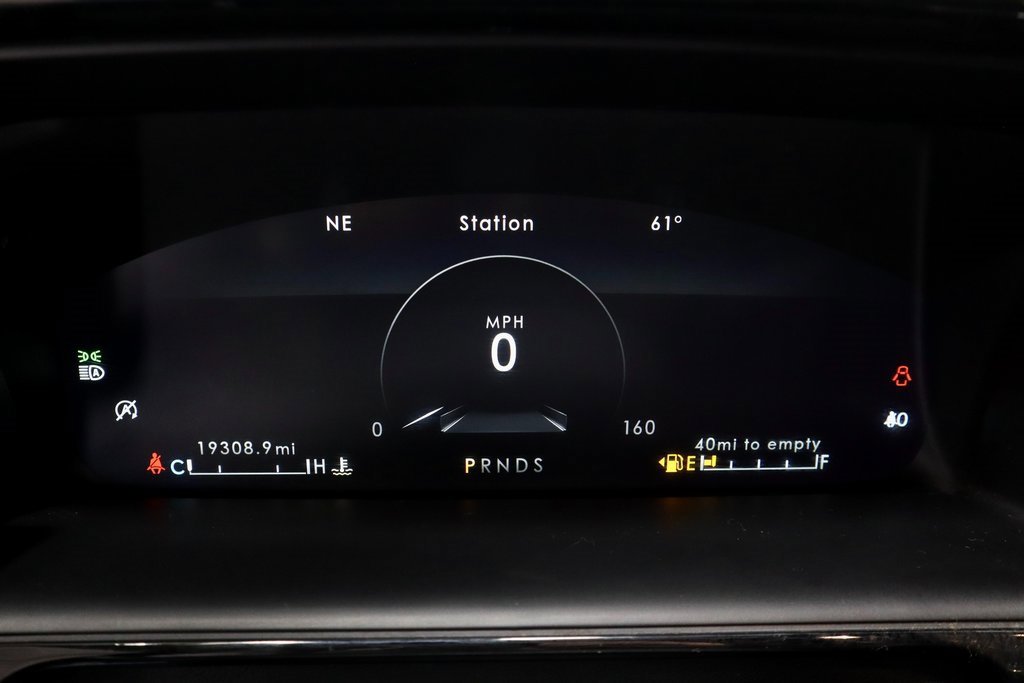 Used 2022 Lincoln Nautilus FWD w/ Premium Package image 30