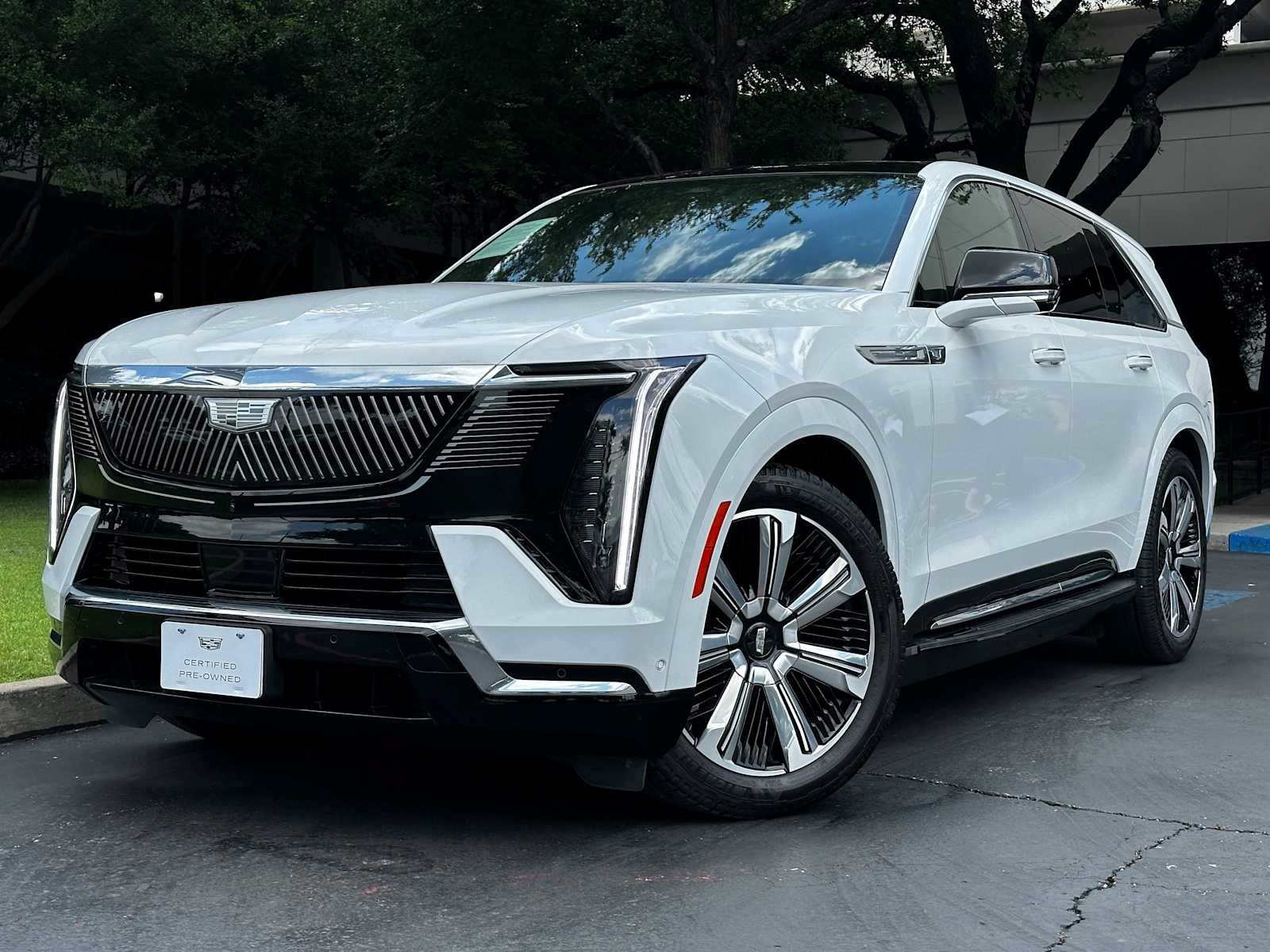 Certified 2025 Cadillac Escalade IQ Luxury 1 w/ Smart Trailering package AWD/4WD image 1
