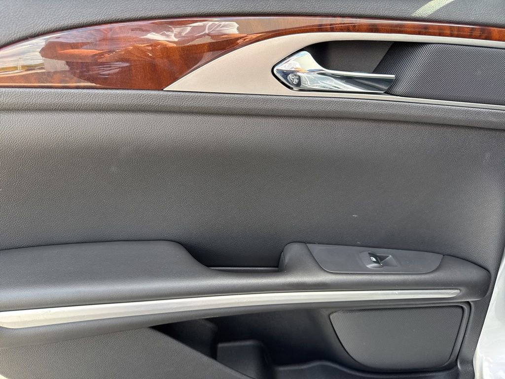 Used 2013 Lincoln MKZ FWD image 12