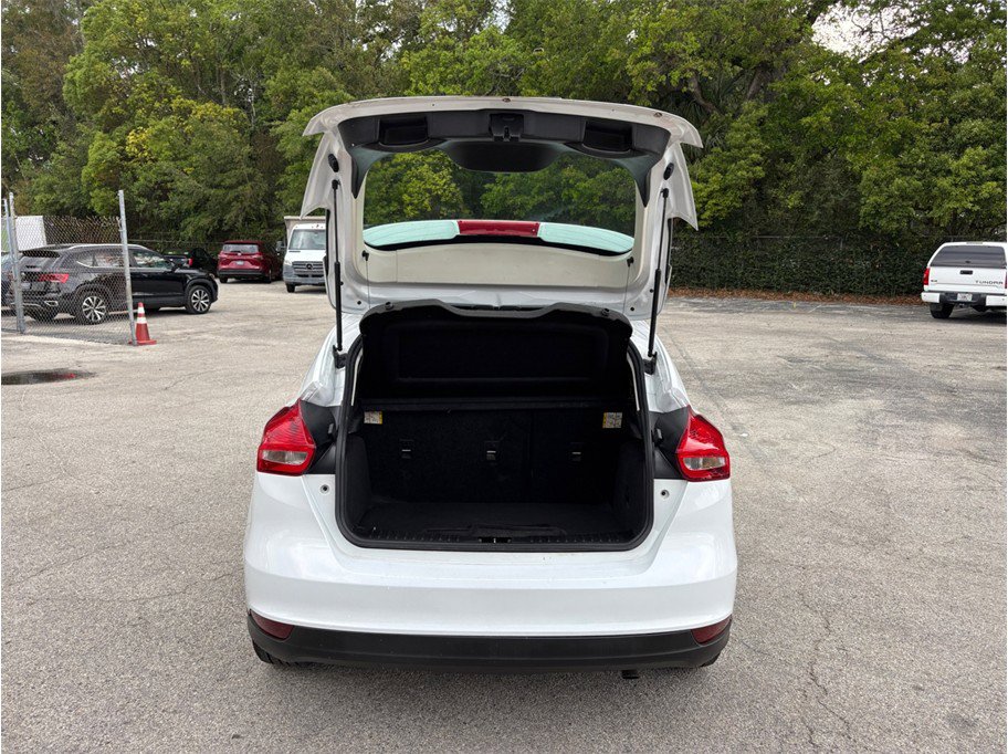 Used 2017 Ford Focus SE FWD image 33