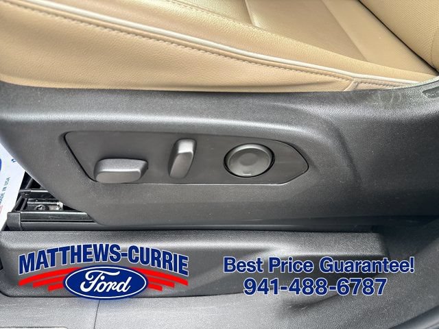 Used 2021 Chevrolet Tahoe Premier w/ Premium Package AWD/4WD image 10
