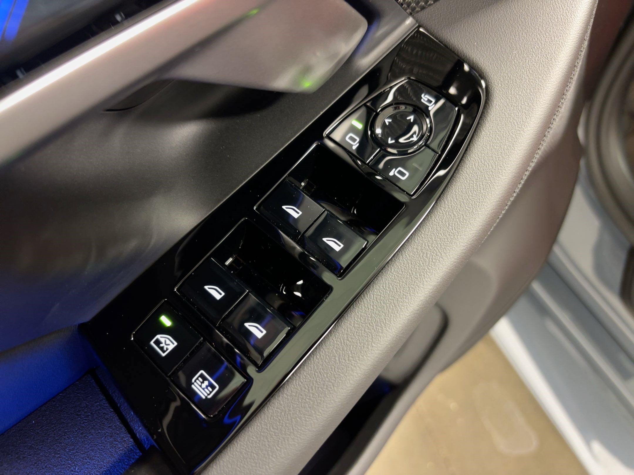 New 2026 BMW M5 w/ Executive Package AWD/4WD image 13