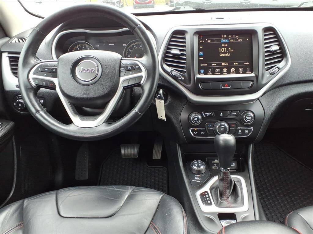 Used 2014 Jeep Cherokee Trailhawk w/ Leather Interior Group image 14