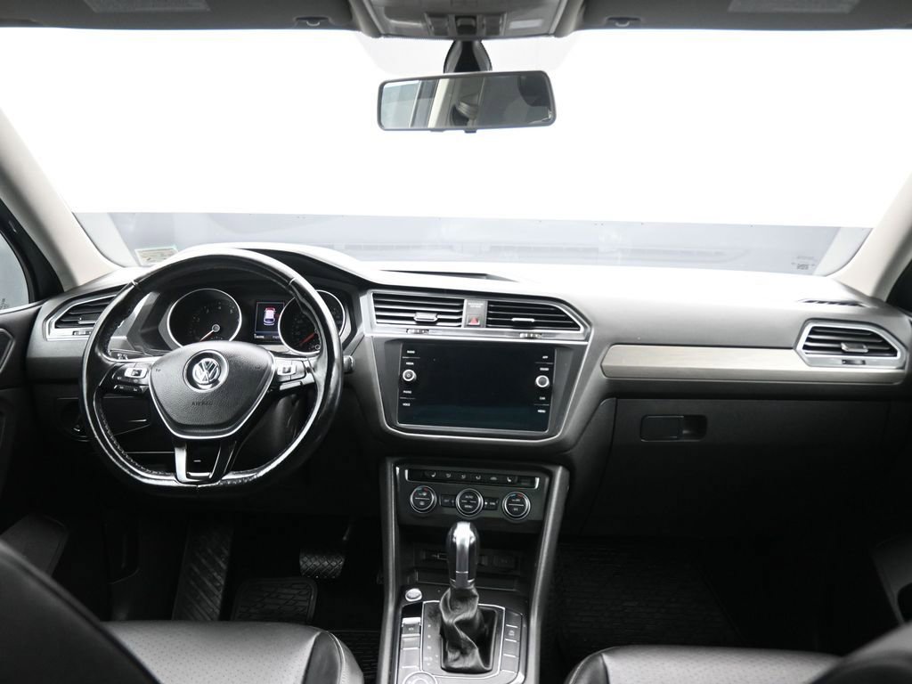Used 2019 Volkswagen Tiguan SE AWD/4WD image 48