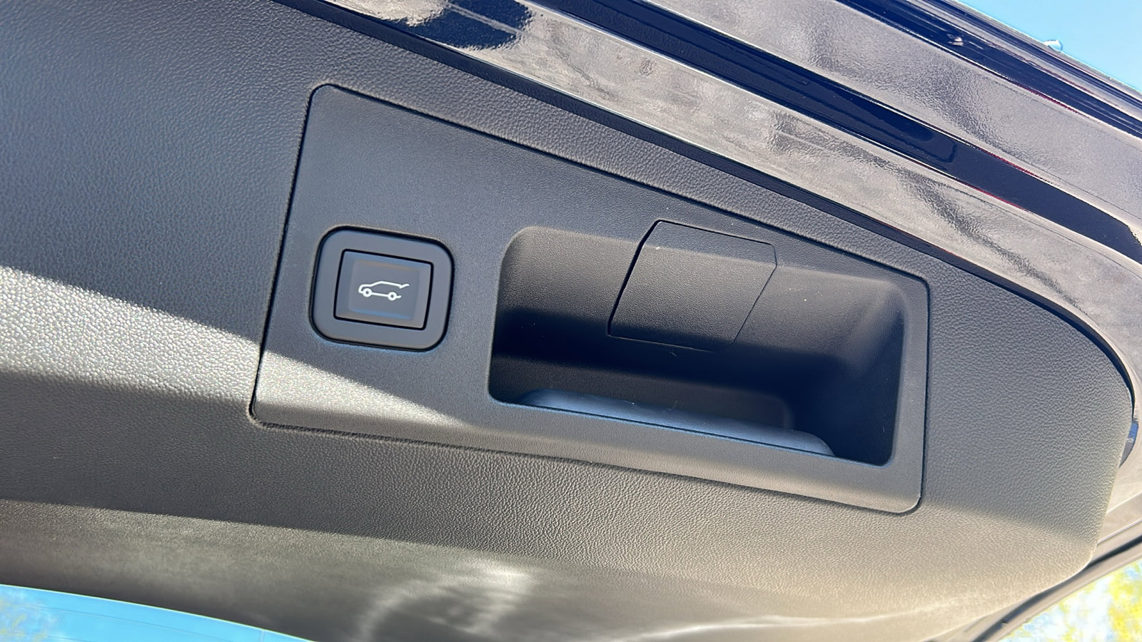 New 2025 Cadillac XT5 Premium Luxury image 17