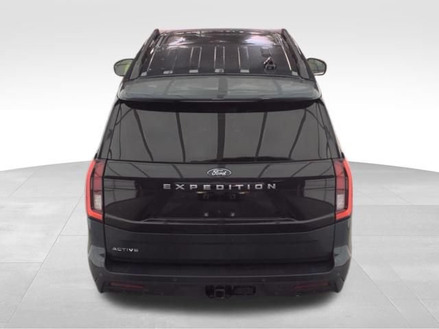 Used 2025 Ford Expedition Active AWD/4WD image 6