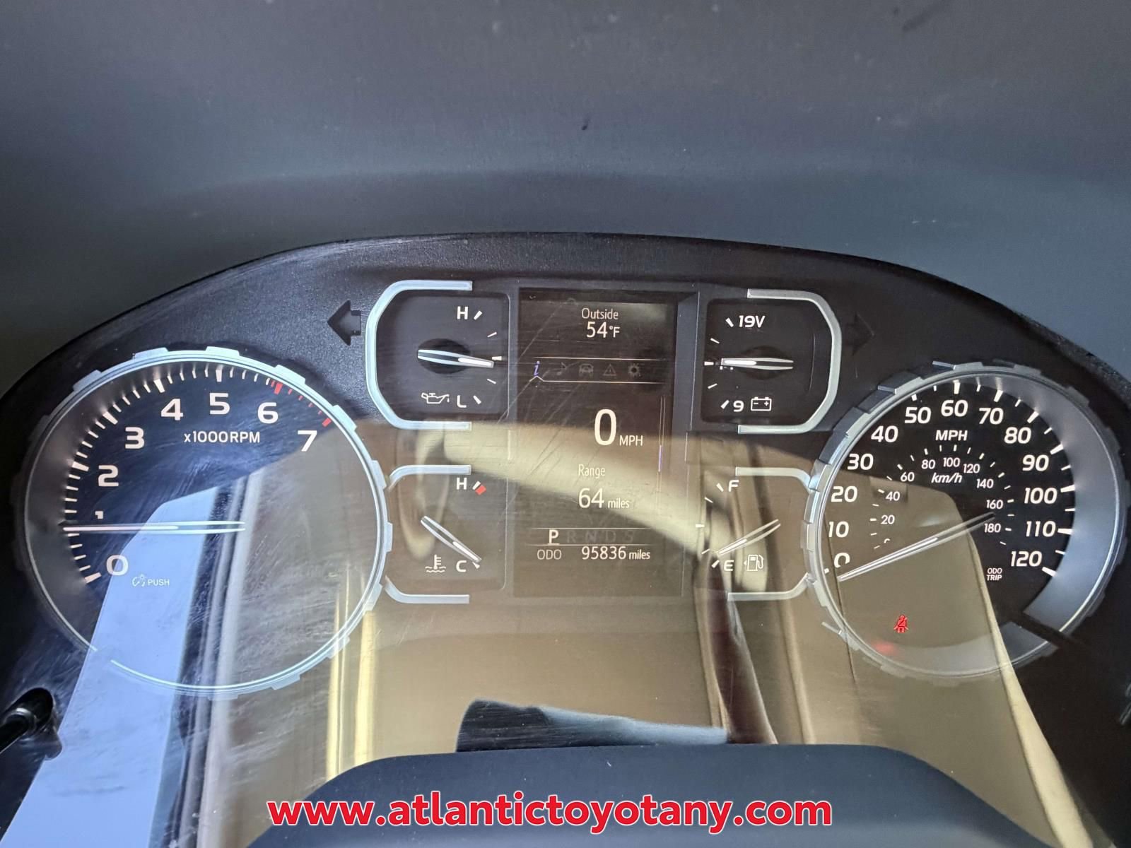 Used 2018 Toyota Tundra SR5 AWD/4WD image 12