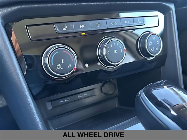Used 2023 Volkswagen Taos SE w/ Panoramic Sunroof Package image 30