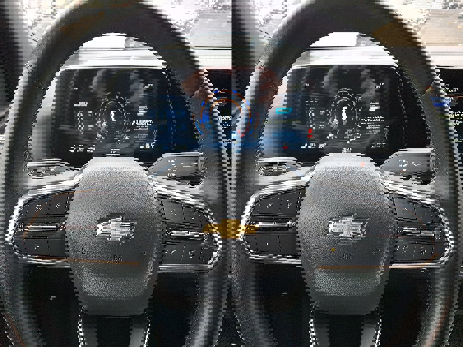 Used 2025 Chevrolet Equinox LT w/ Convenience Package II AWD/4WD image 18