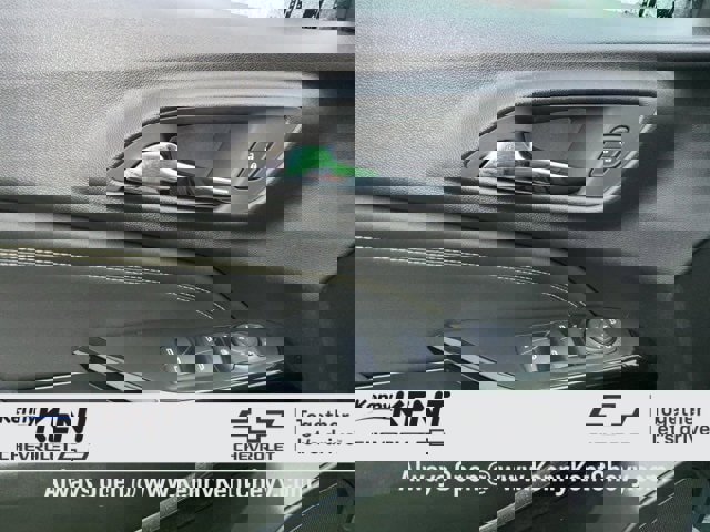 Used 2025 Chevrolet Trax LT image 19