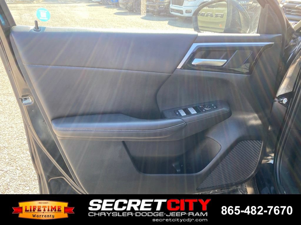Used 2022 Mitsubishi Outlander SE AWD/4WD image 13