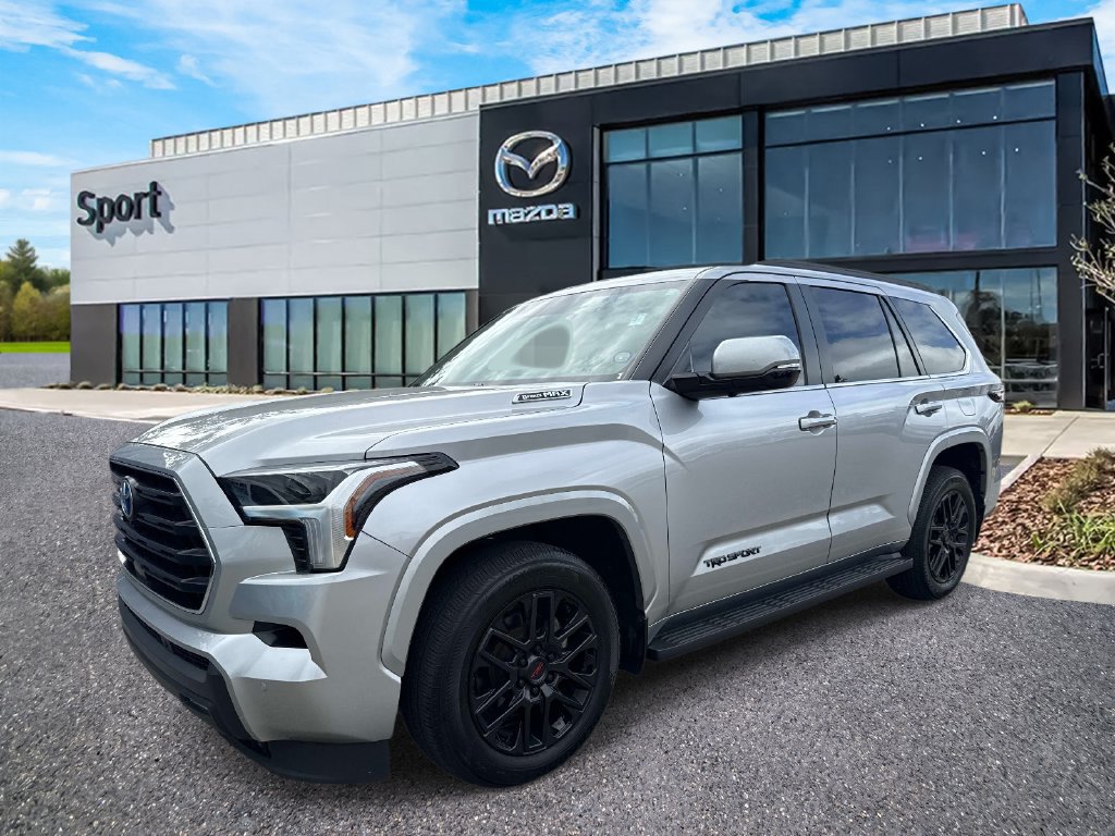 Used 2024 Toyota Sequoia SR5 w/ SR5 Premium Package AWD/4WD image 8