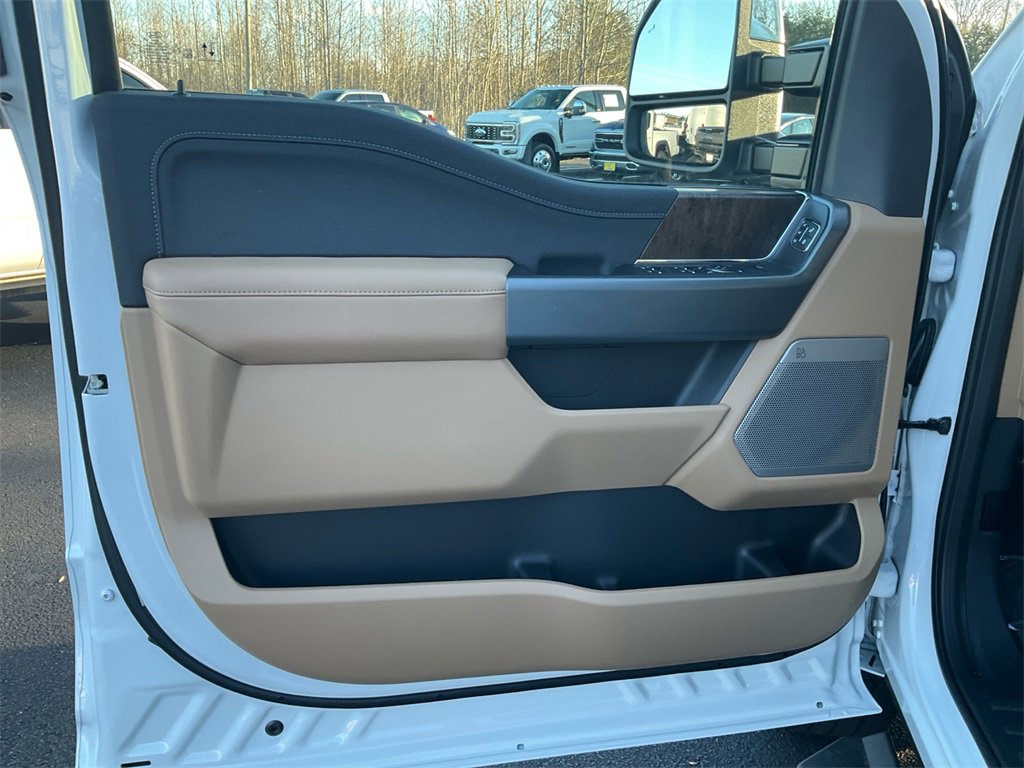 New 2026 Ford F250 Lariat w/ Chrome Package image 17