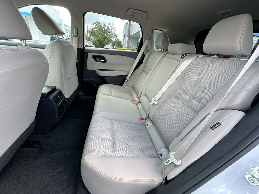 Used 2025 Nissan Rogue SV AWD/4WD image 22