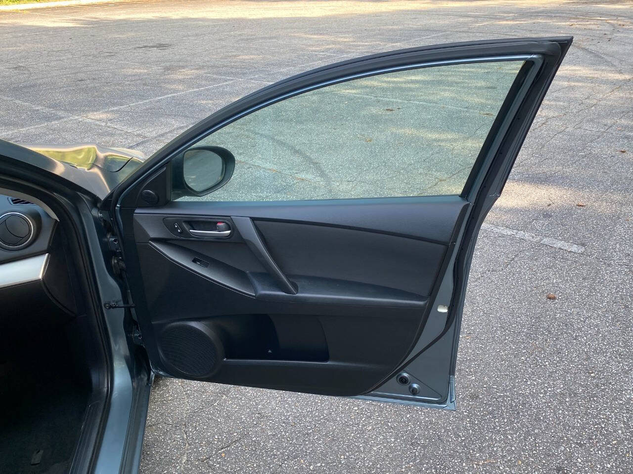 Used 2013 MAZDA MAZDA3 i Touring FWD image 38