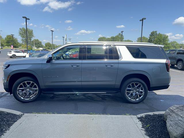 New 2026 Chevrolet Suburban LS w/ LPO, Chrome Package AWD/4WD image 4