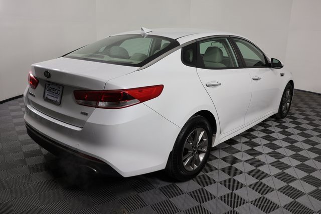 Used 2016 Kia Optima LX image 8