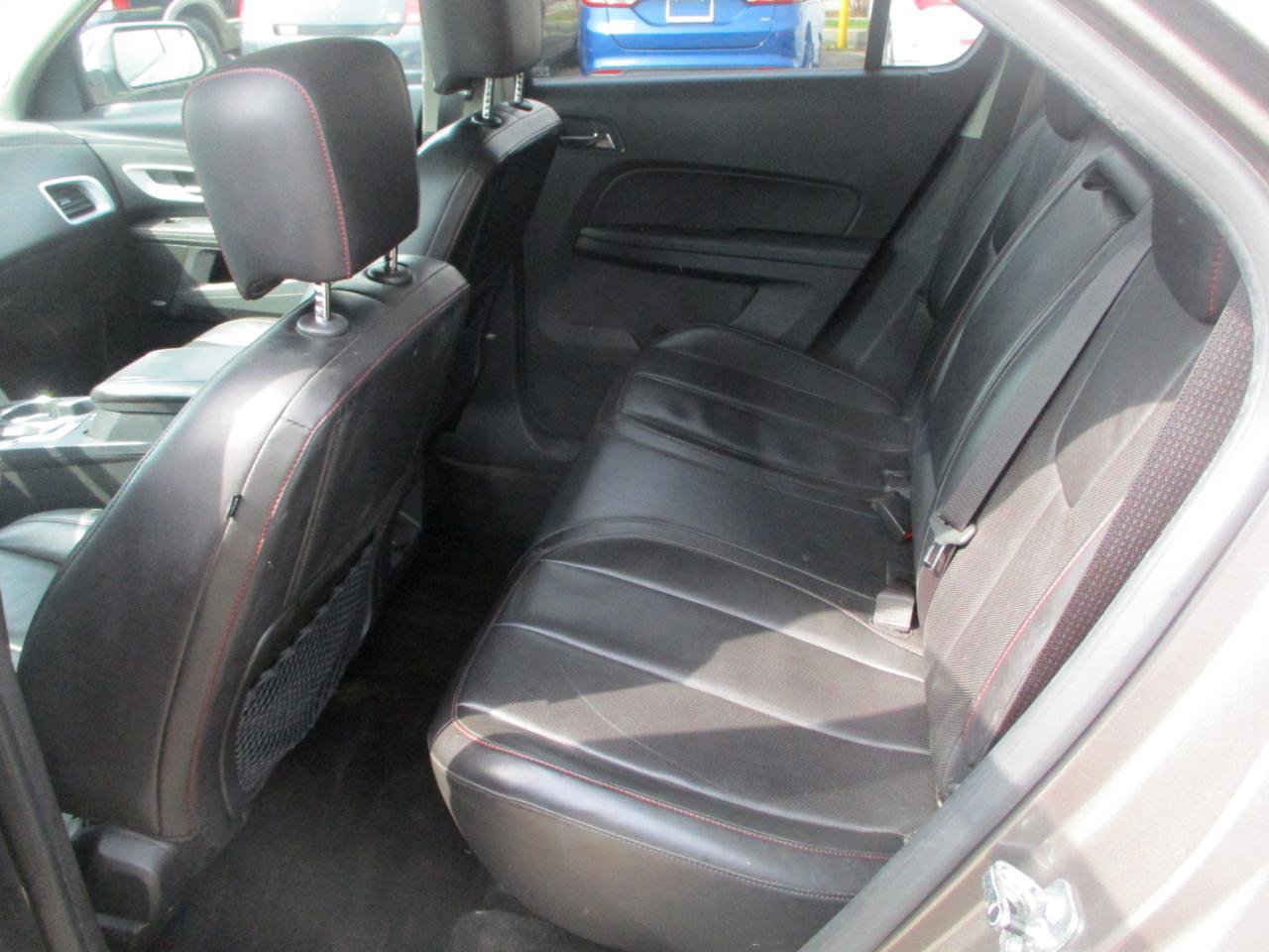 Used 2011 Chevrolet Equinox LT w/ Chrome Appearance Package FWD image 9