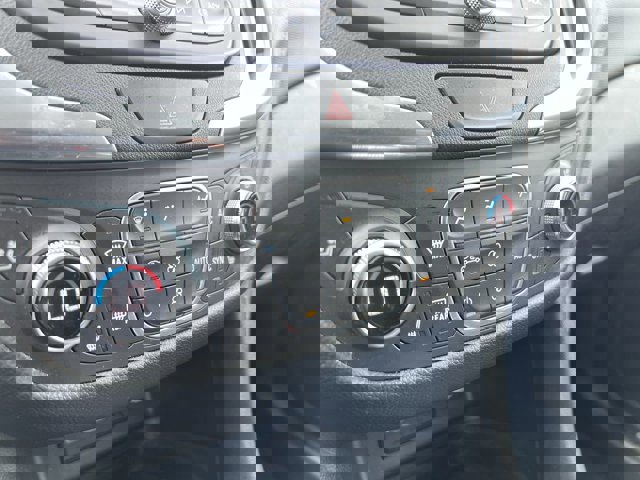 Used 2019 Chevrolet Equinox Premier image 11