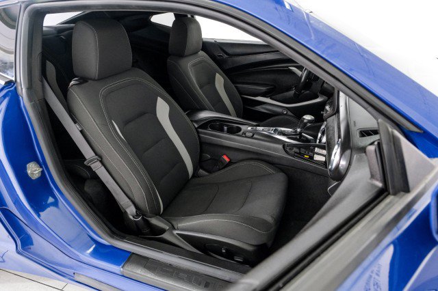 Used 2021 Chevrolet Camaro LT w/ Technology Package RWD image 32