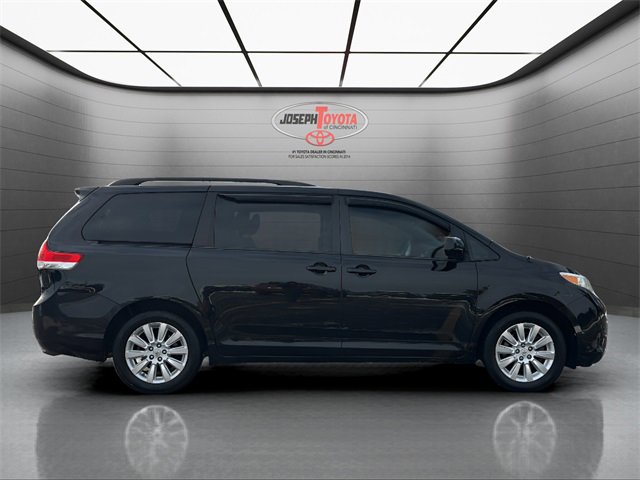 Used 2012 Toyota Sienna LE image 5