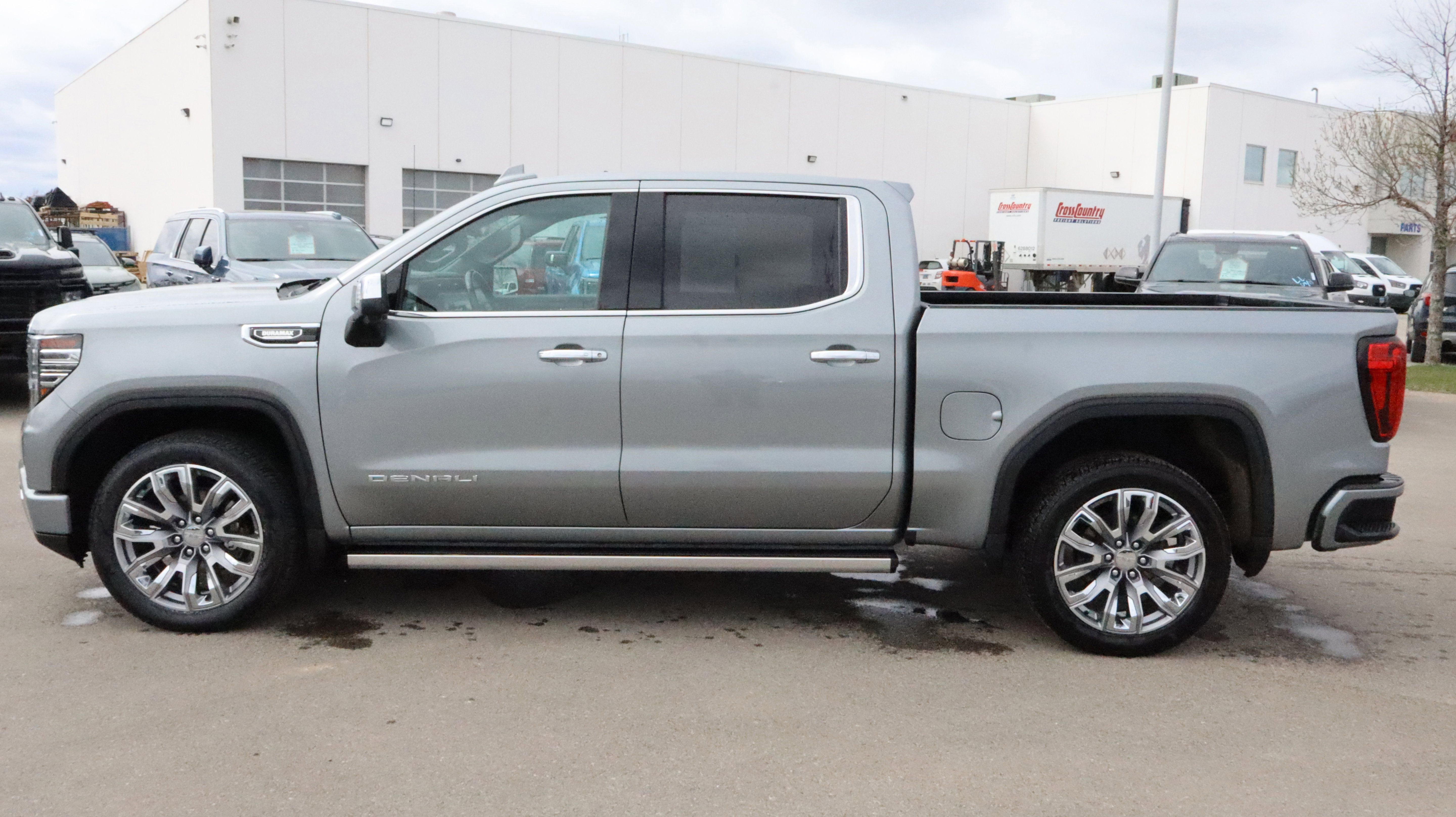 Certified 2023 GMC Sierra 1500 Denali w/ Denali Reserve Package AWD/4WD image 4