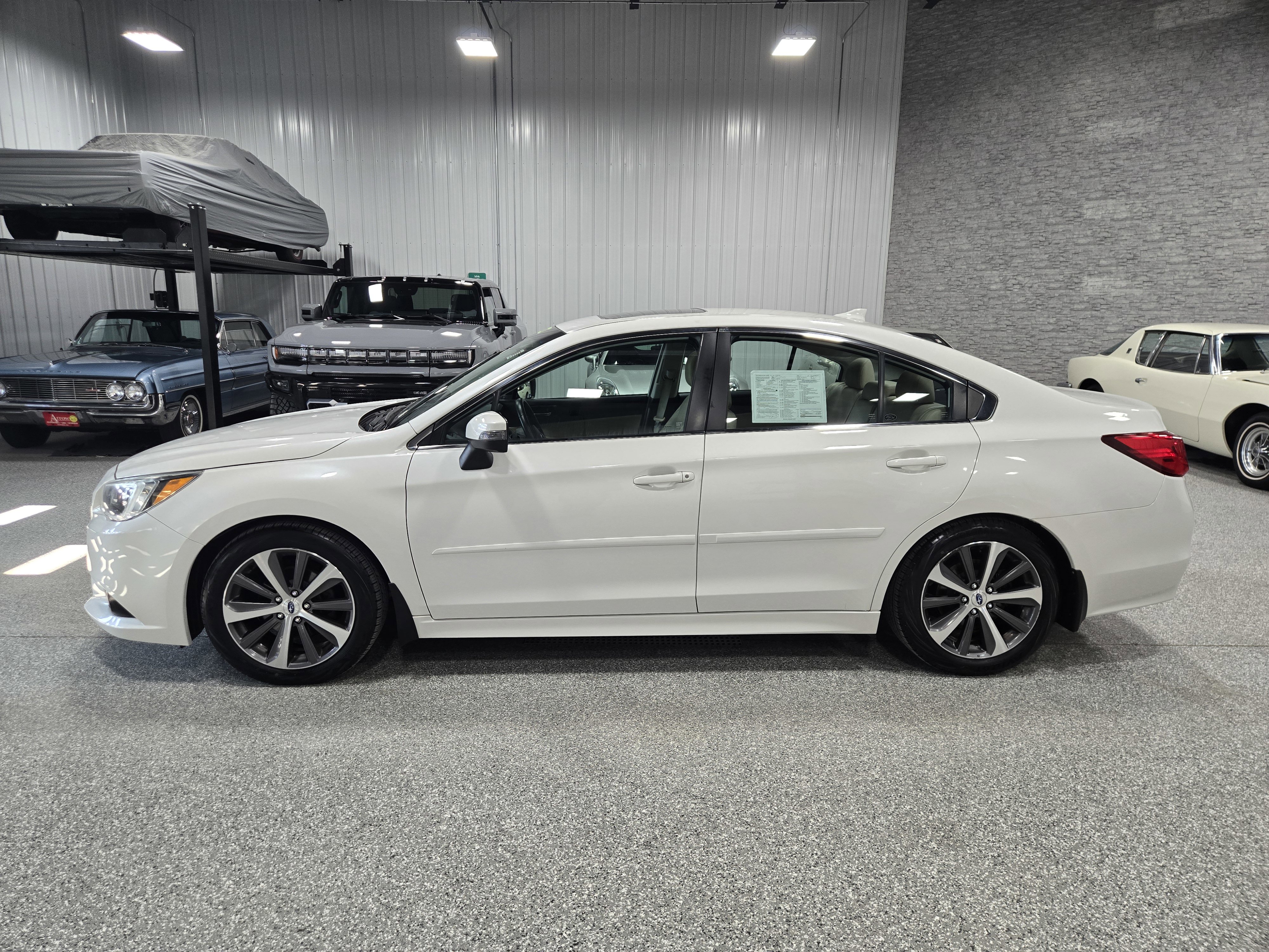 Used 2016 Subaru Legacy 2.5i Limited image 2