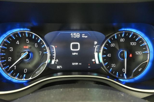 Used 2024 Chrysler Pacifica Touring FWD image 35