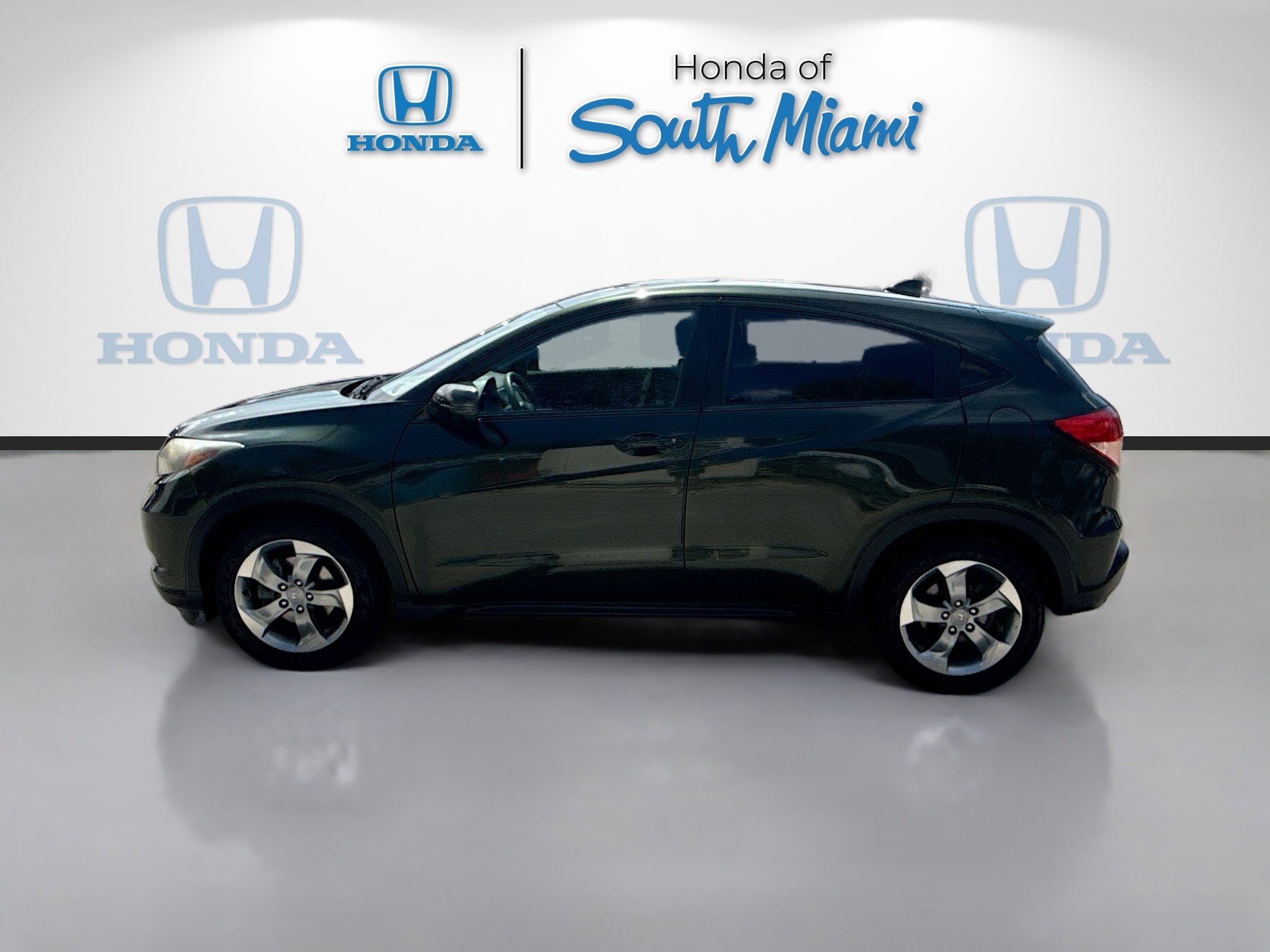 Certified 2017 Honda HR-V EX image 4