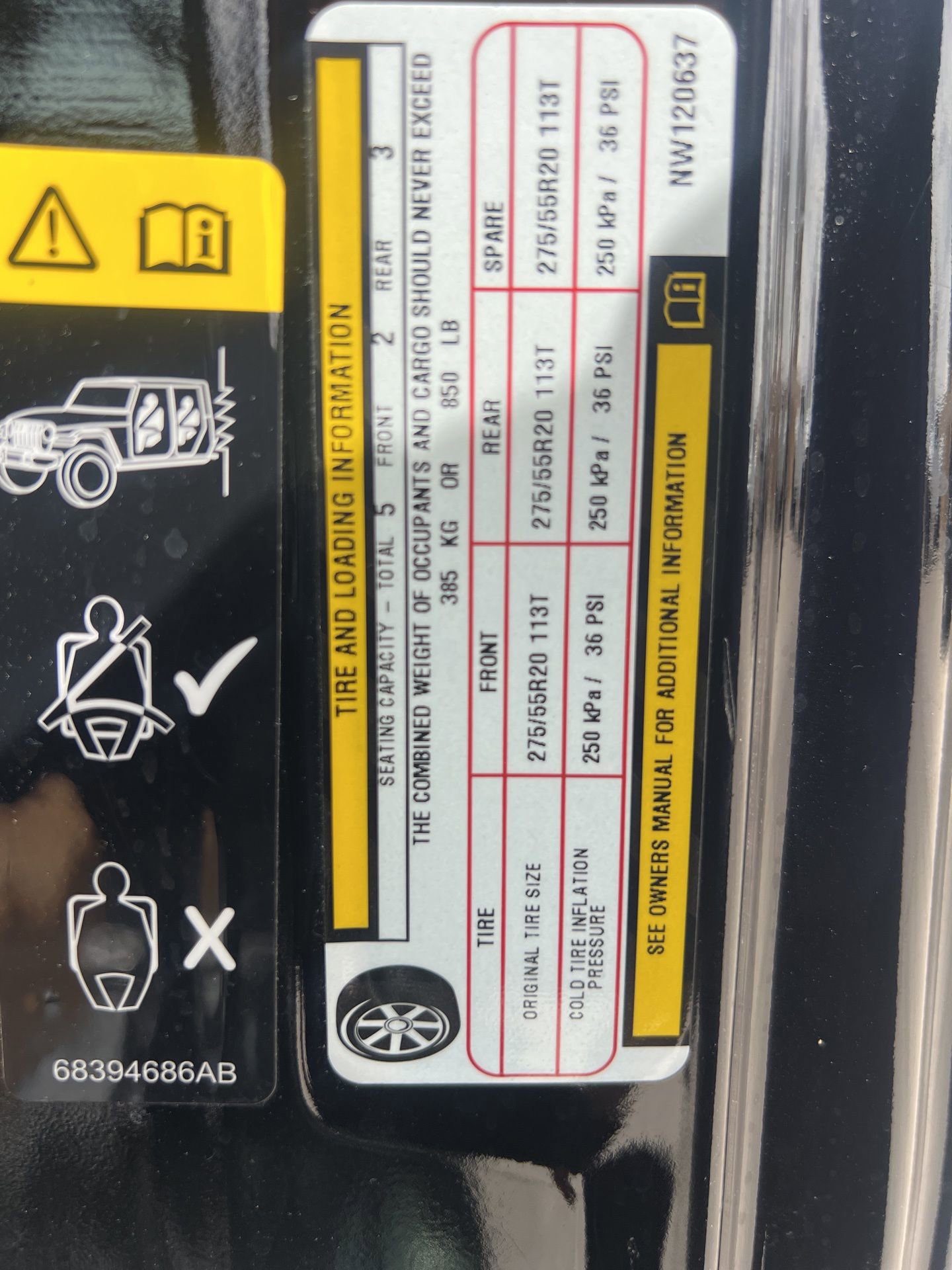 Used 2022 Jeep Wrangler Unlimited Sahara w/ Cold Weather Group AWD/4WD image 30