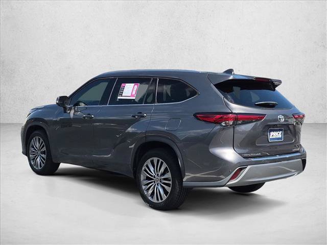 Used 2021 Toyota Highlander Platinum FWD image 9