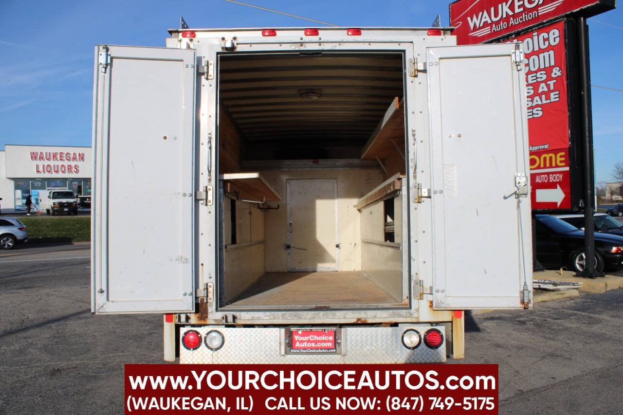 Used 2012 Ford E-350 and Econoline 350 Super Duty w/ Interior Upgrade Pkg RWD image 15