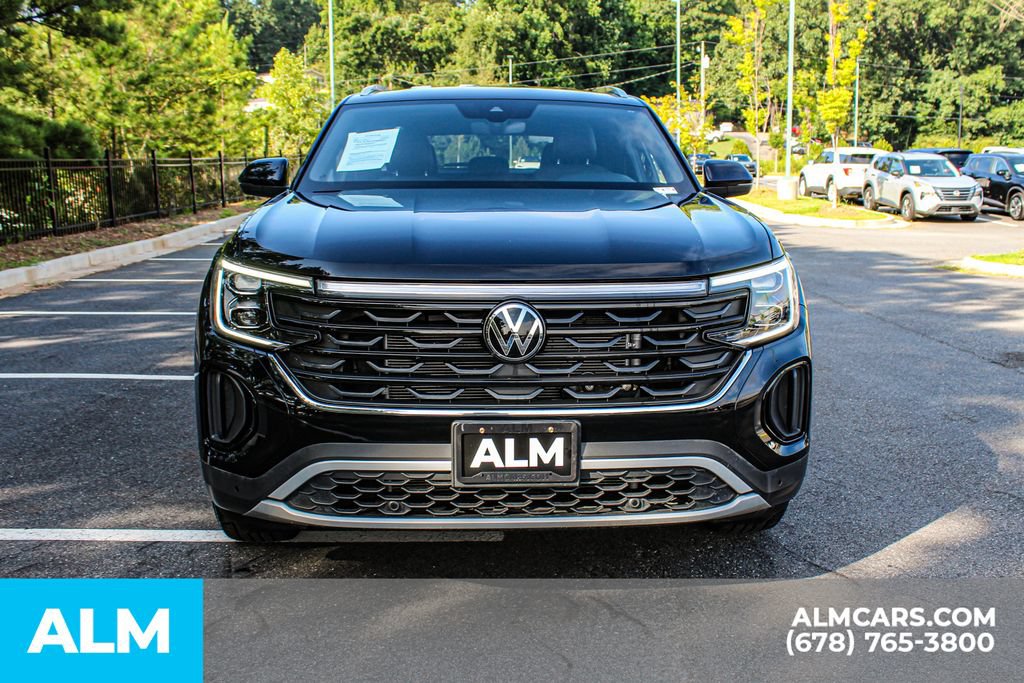 Used 2025 Volkswagen Atlas Cross Sport SE AWD/4WD image 6