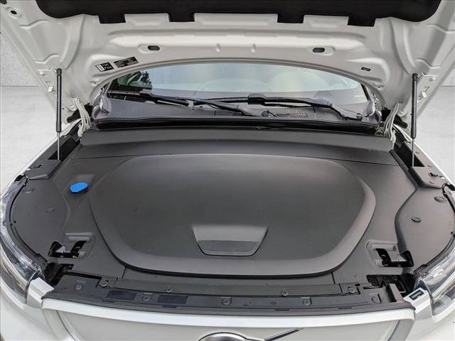 Certified 2021 Volvo XC40 P8 Recharge image 25